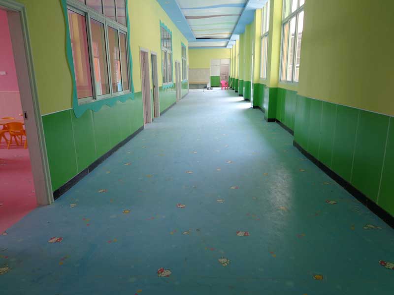 幼兒園塑膠糟老头子破解版黄台的特點